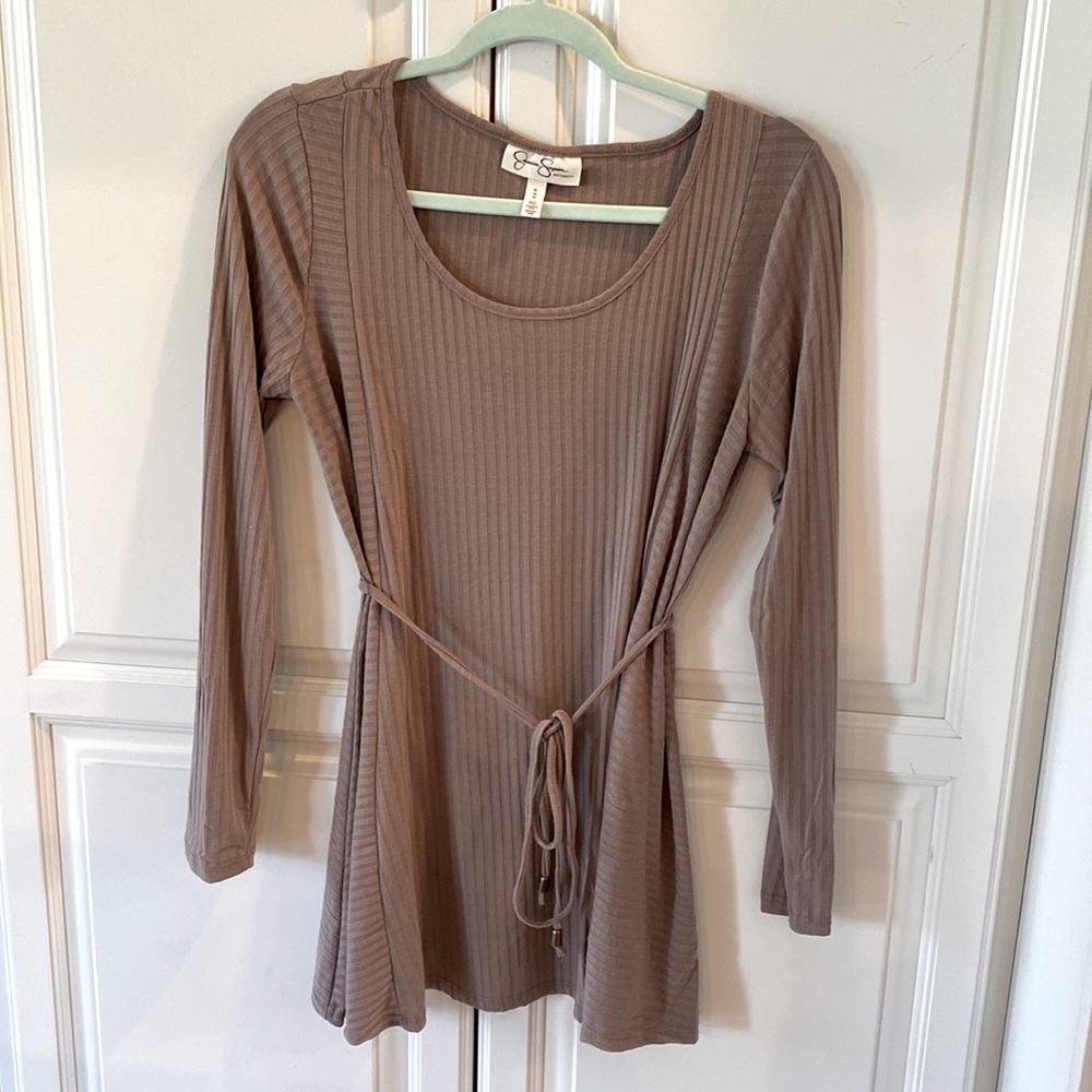 Jessica Simpson maternity top size medium